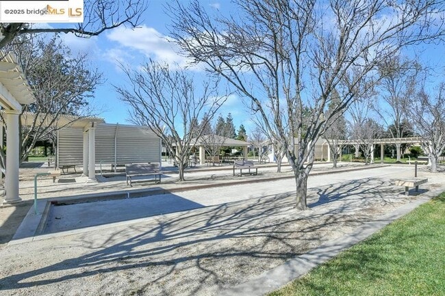 Building Photo - 935 Centennial Dr