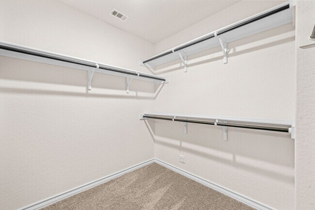 Building Photo - RED BIRD RANCH 3 BED 2 BATH  SINGLE STORY ...