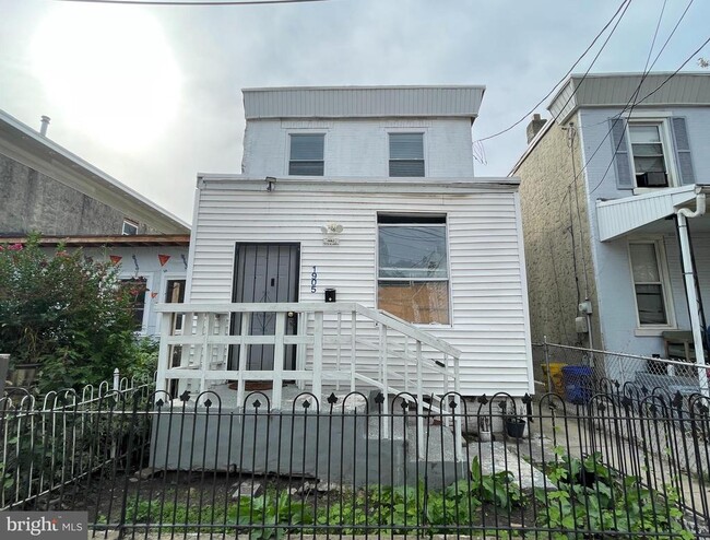 Building Photo - 1905 FILLMORE St
