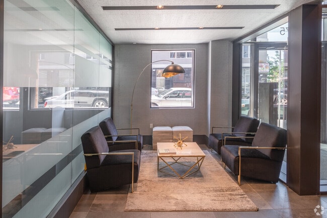 Interior Photo - 635 4th Avenue
