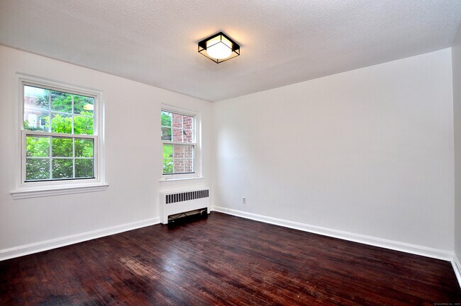 Building Photo - 1012 Trout Brook Dr