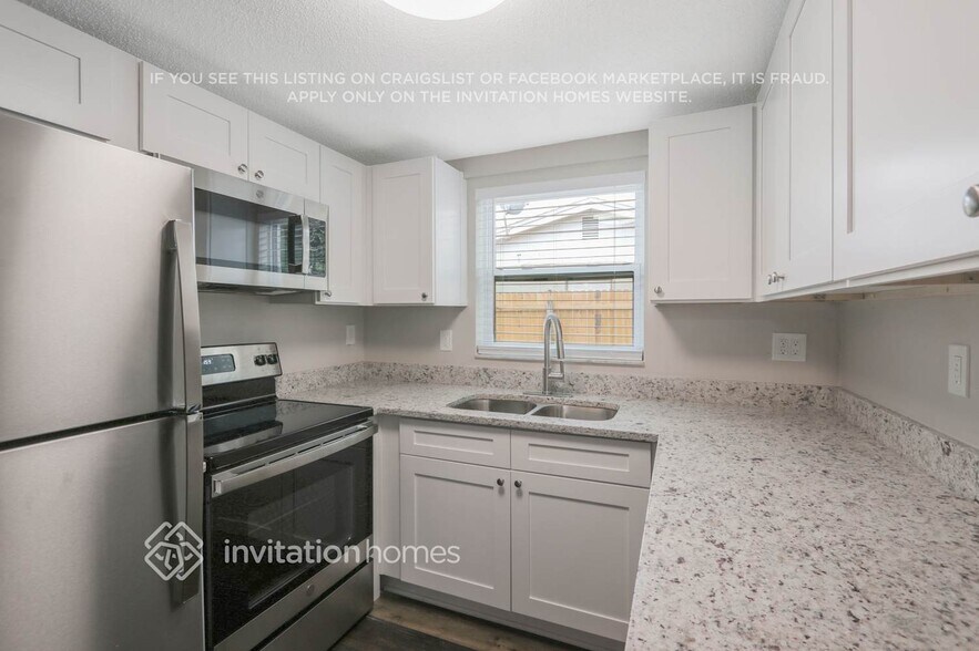 Building Photo - 8903 Cochise Ln