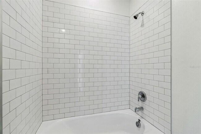 Building Photo - 1712 Tropical Oasis Ave