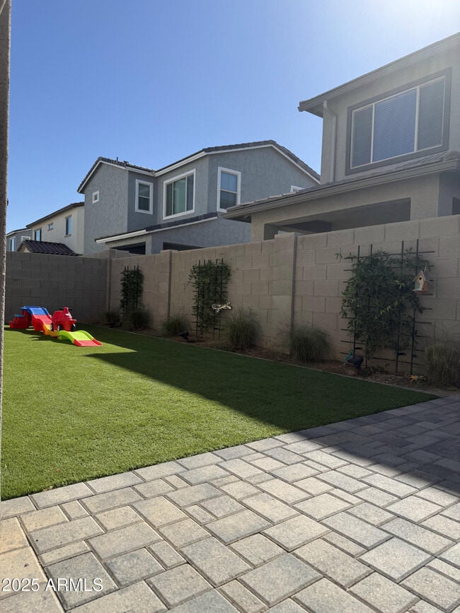 Building Photo - 9223 E Sphere Ave