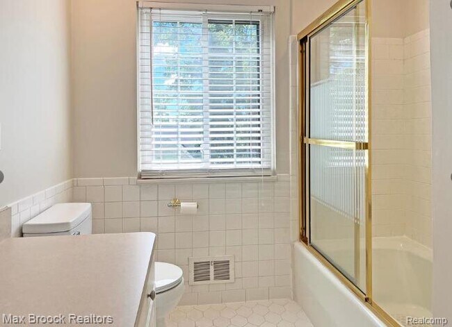 Building Photo - 42160 Woodward Ave