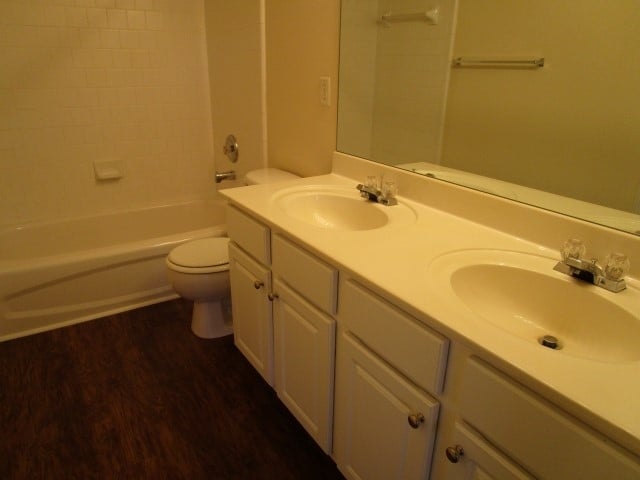 Building Photo - 4505 Glenaire Dr NW