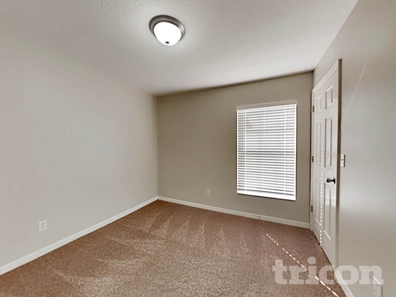 Building Photo - 7 Bay Ridge Loop