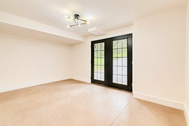 Building Photo - 649 Old Drake Temperance Rd