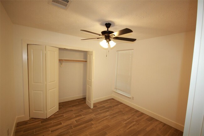 Building Photo - 21323 Park Wick Ln