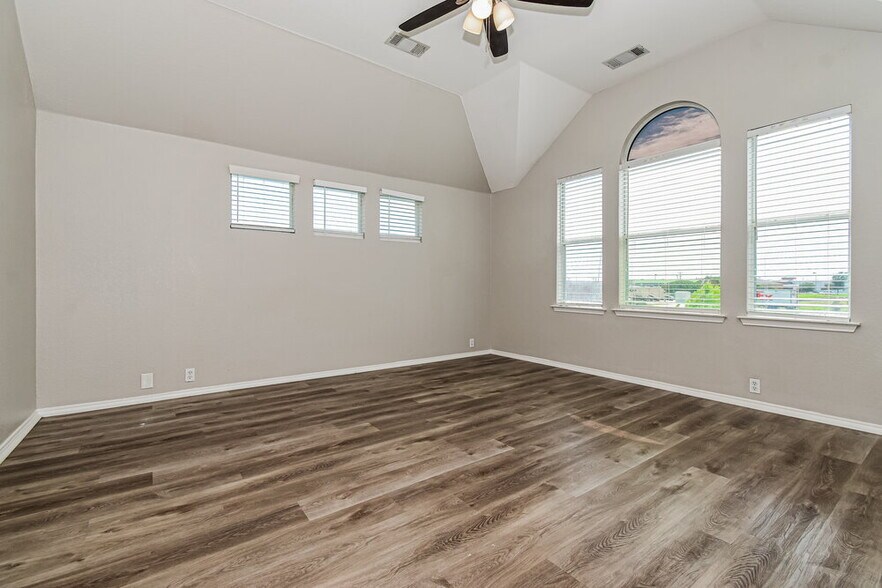 Building Photo - 309 Cobblestone Dr