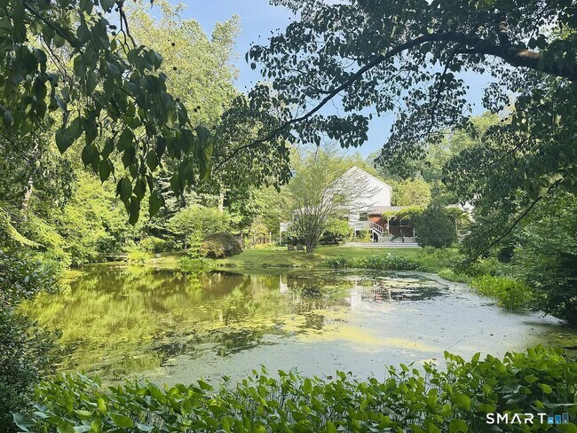 Building Photo - 7 Joanne Ln