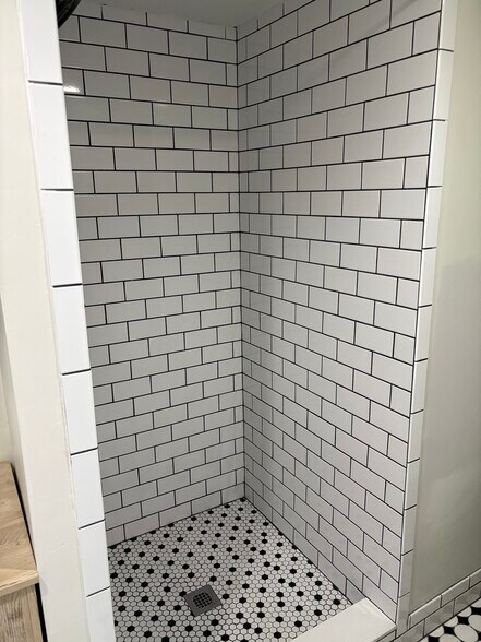 Shower - 108 Ward St