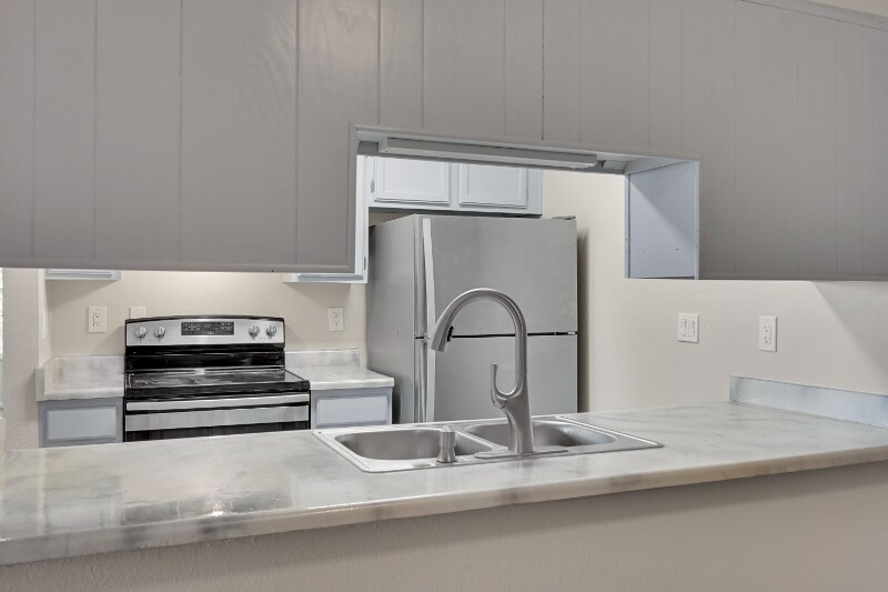 Building Photo - 539 Wright St