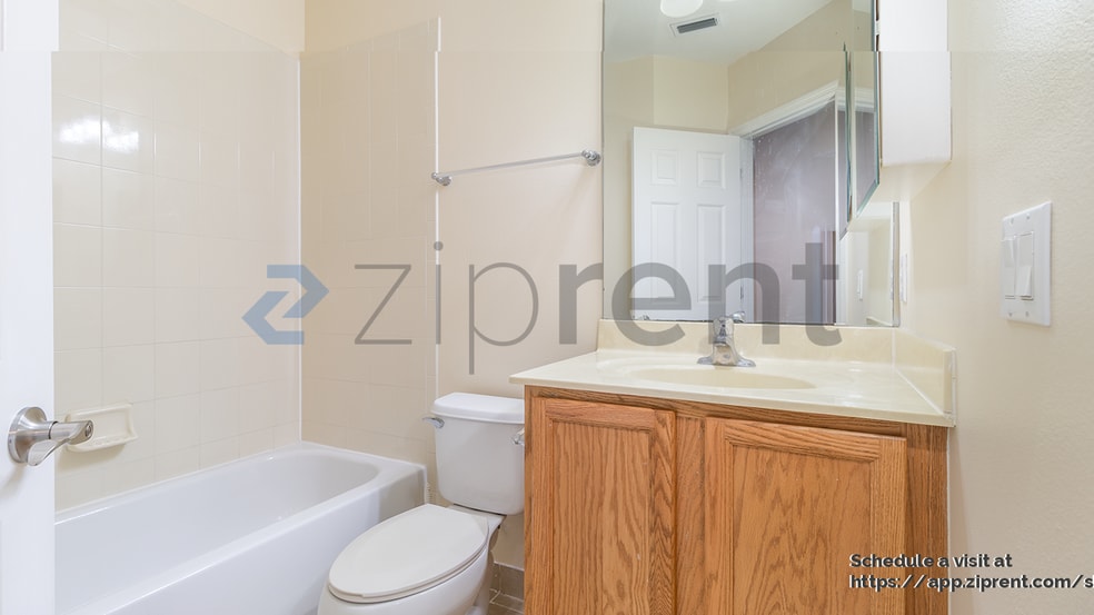 Building Photo - 10679 Regent Square Dr