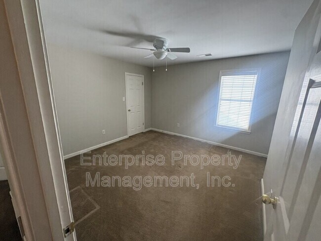 Building Photo - 7476 Bakers Glenn Ln
