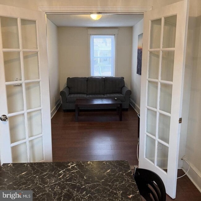 Building Photo - 929 Edgemore Rd