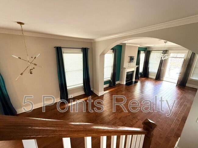 Building Photo - 2209 10th Ave S