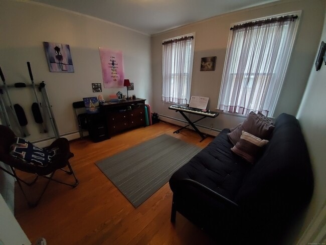 Building Photo - 211 Fountain St