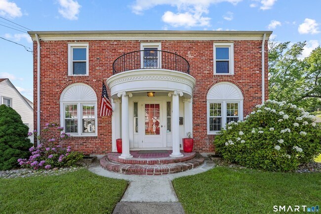 Building Photo - 92 Hazelmere Rd