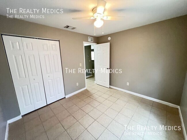 Building Photo - 13775 SE 41st Ct