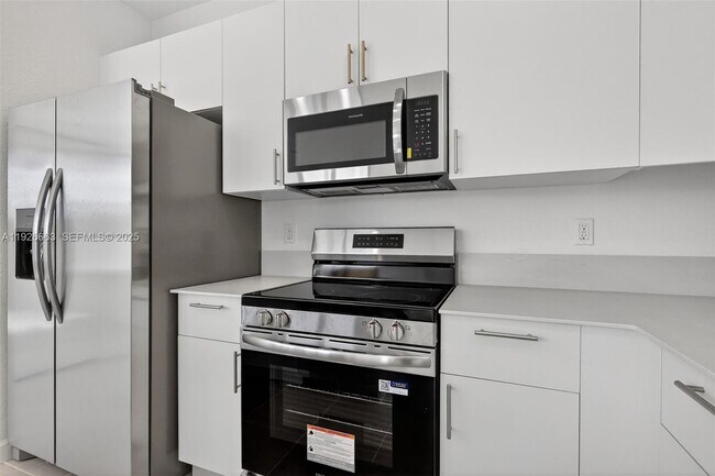 Building Photo - 13835 SW 261st Terrace