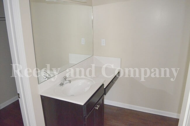 Building Photo - 9147 Mallard Park Blvd