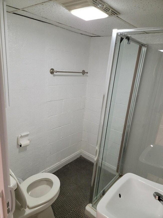 Bath - 123 Eaglewood Way