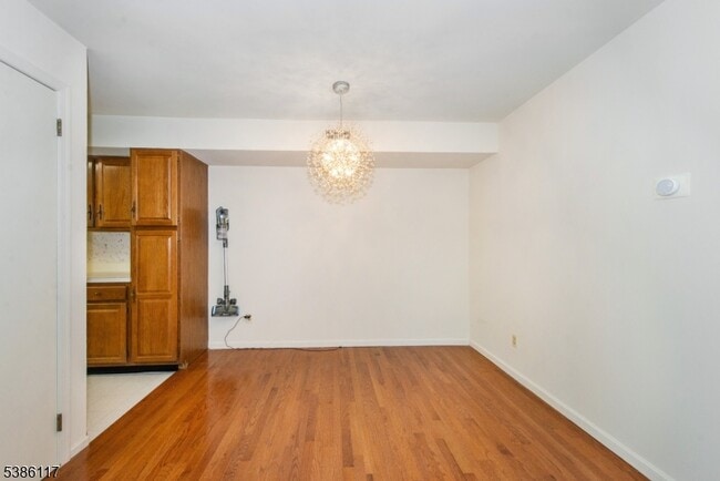 Building Photo - 38 Crestmont Rd
