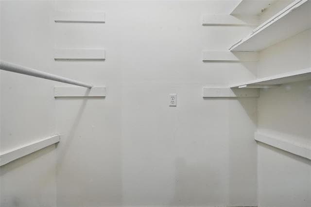 Building Photo - 1201 Park Dr