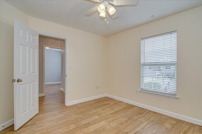 Building Photo - 969 Cammaron Way