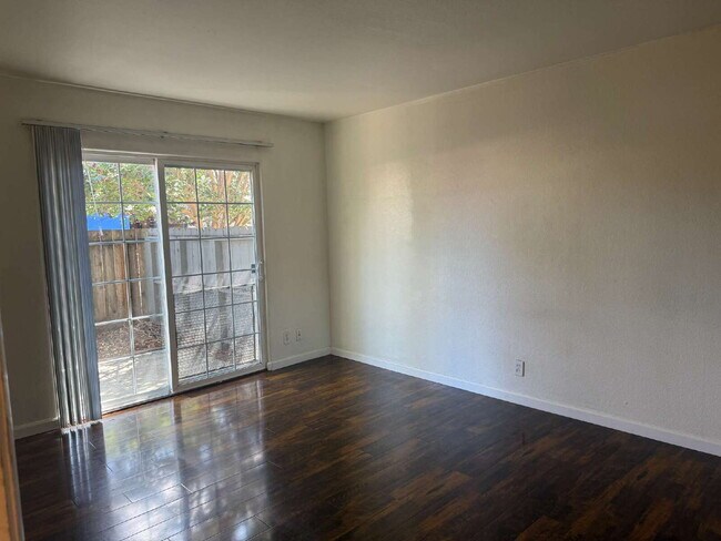 Building Photo - West San Jose Apartment