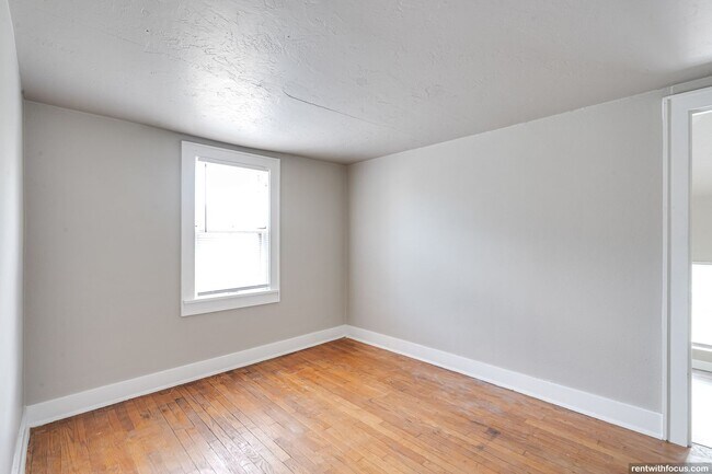 Building Photo - 848 Howard St