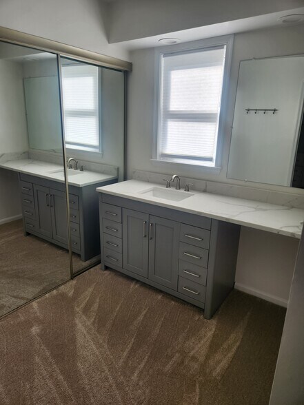 Building Photo - 7713 Bristol Square Ct