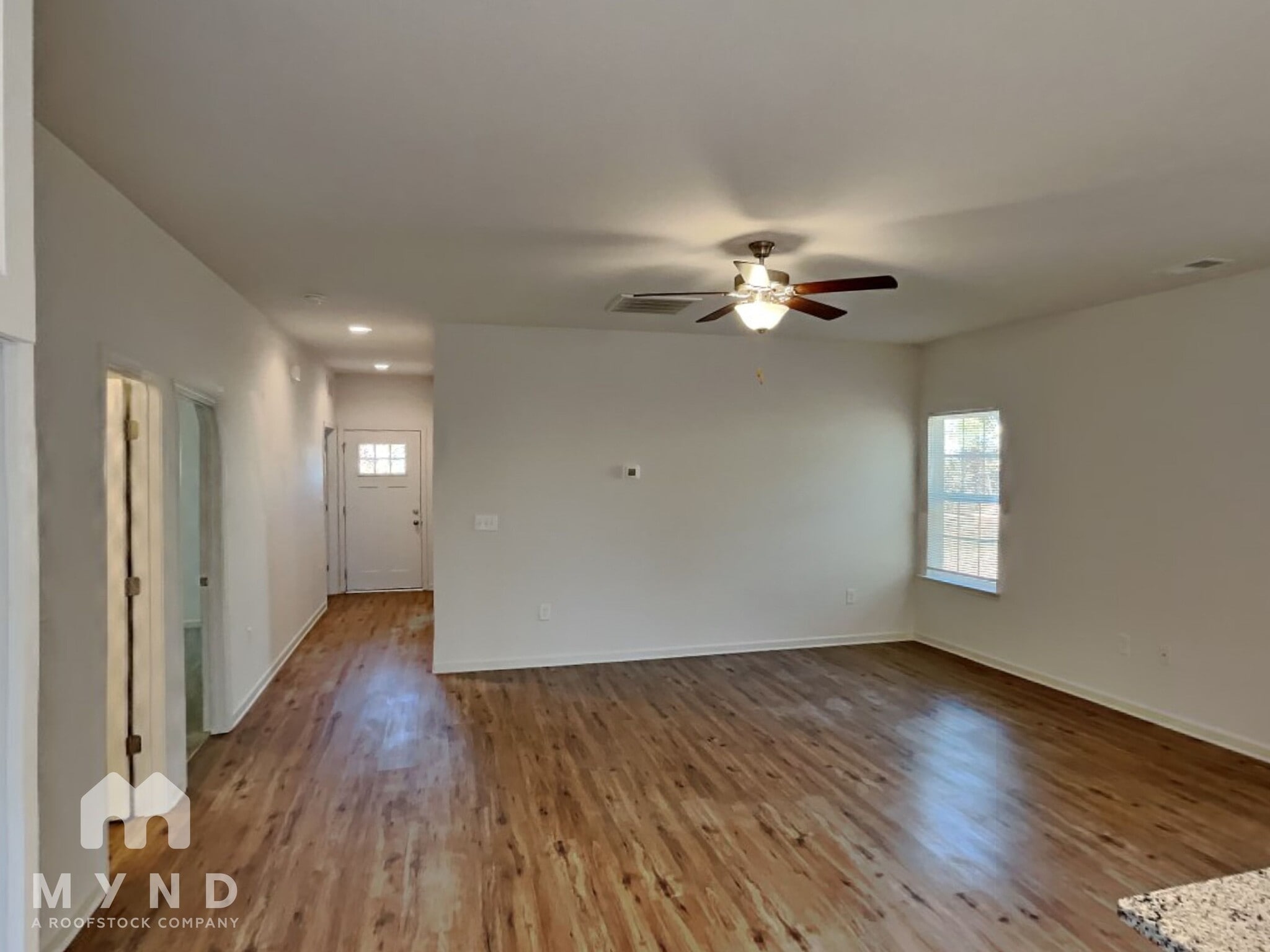 Building Photo - 203 S Skyland Dr