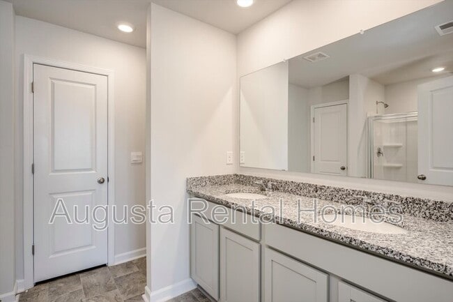 Building Photo - 3504 Firestone Dr