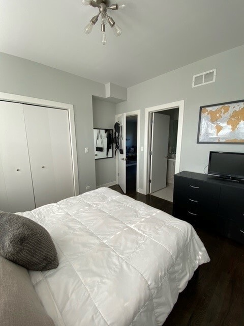 Building Photo - 3548 N Racine Ave