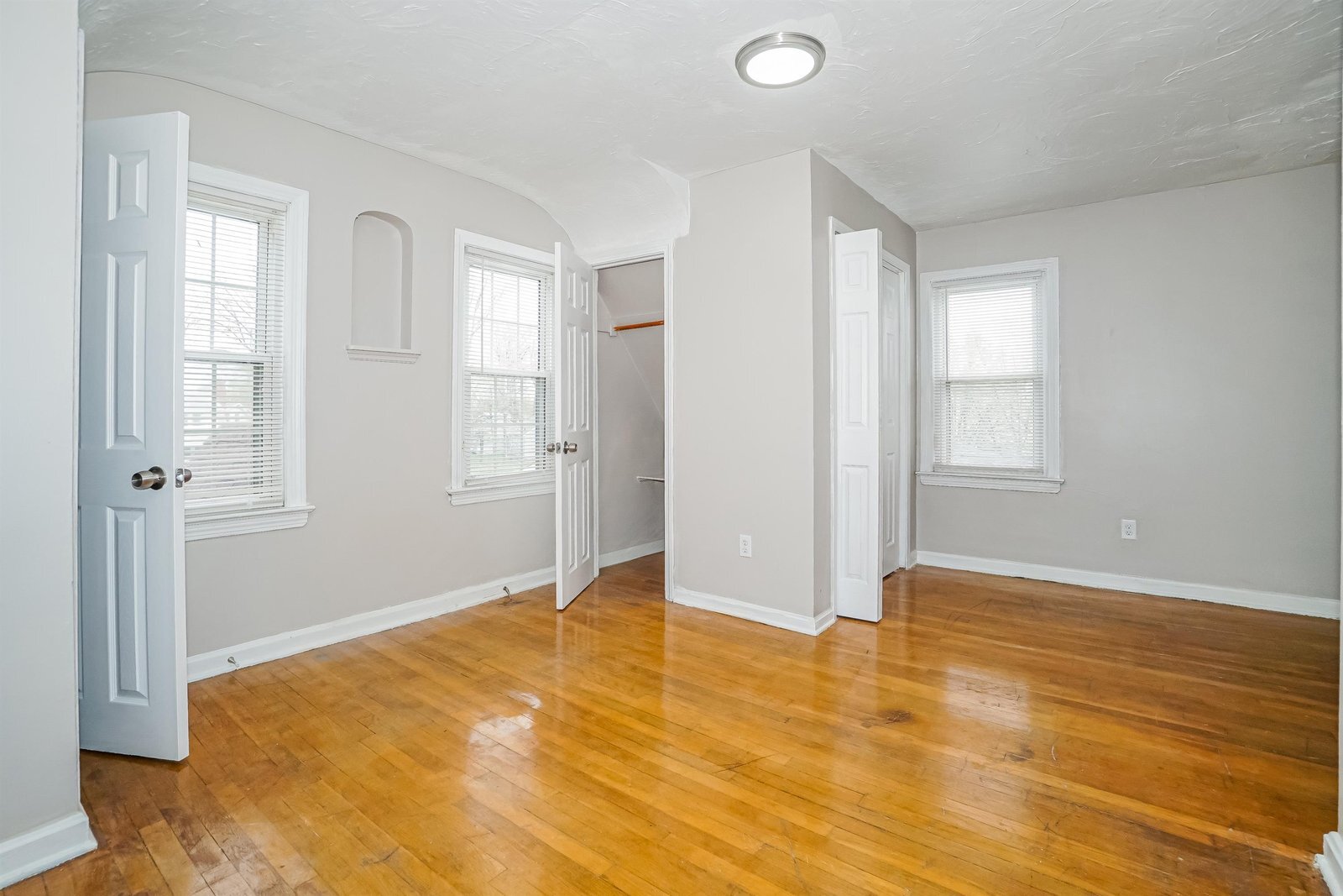 Building Photo - 651 Voelker Ave