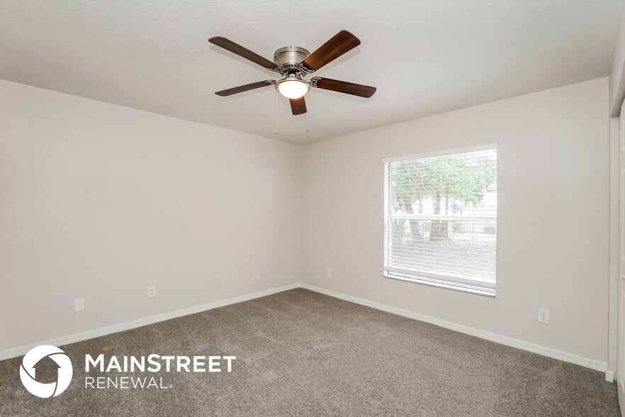 Building Photo - 2427 18th St S