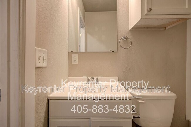 Building Photo - 2325 NW 12th St