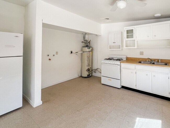Building Photo - Libby's Realty 29 Palms Rental 2bedroom 1 ...