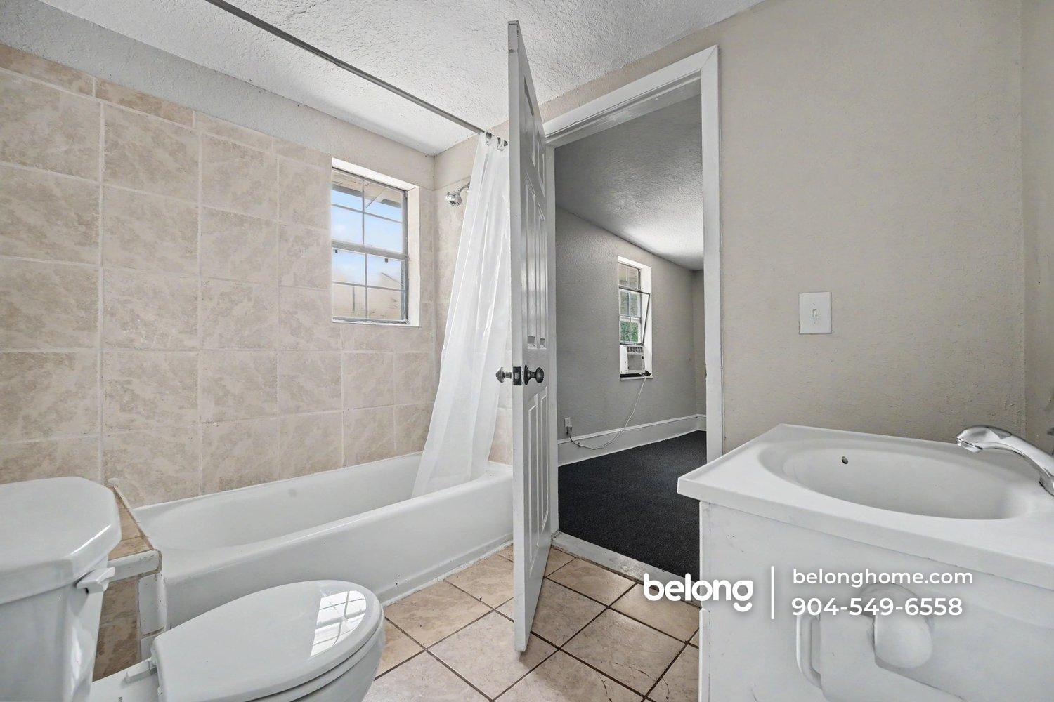Building Photo - 1131 Grothe St