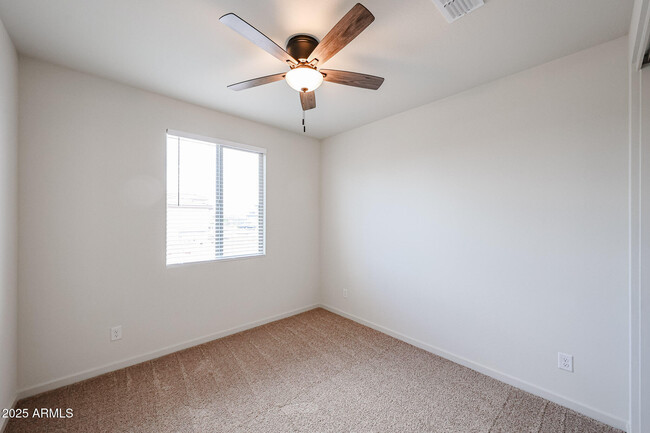 Building Photo - 25413 N 172nd Ln