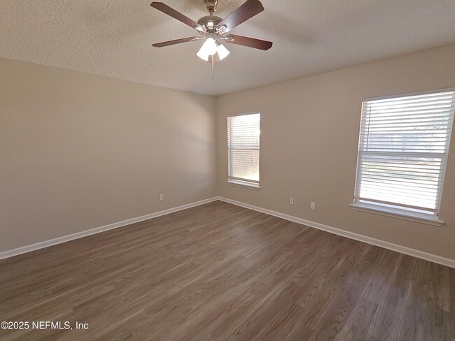 Building Photo - 1250 Bedrock Dr