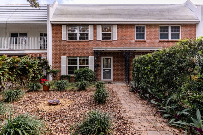 Building Photo - 2722 Cardinal Dr