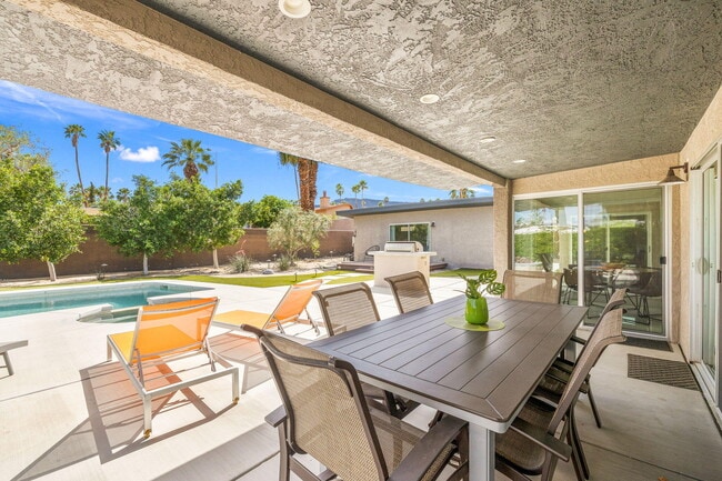 Building Photo - 73409 Little Bend Trail