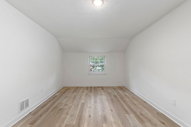 Building Photo - 314 Pennoak Dr