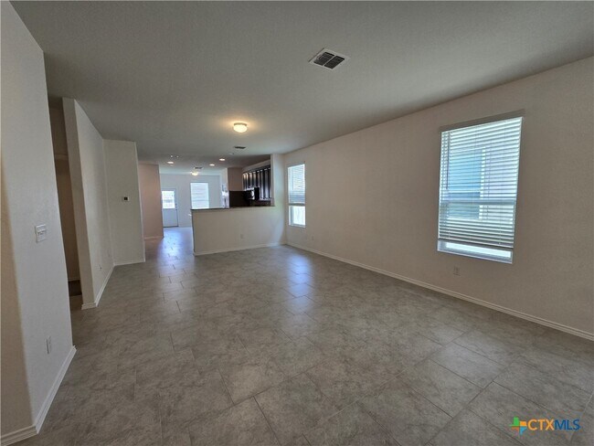 Building Photo - 334 Mistflower