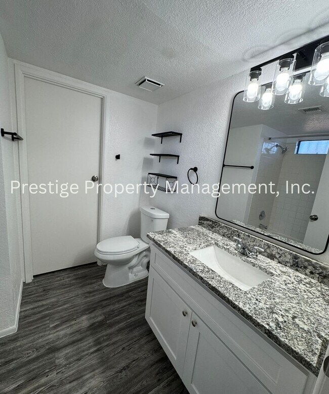 Building Photo - Newly Remodeled Southwest Gem W/ Pool
