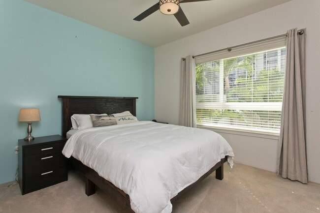 Building Photo - Available October 15th, One Bedroom One Ba...
