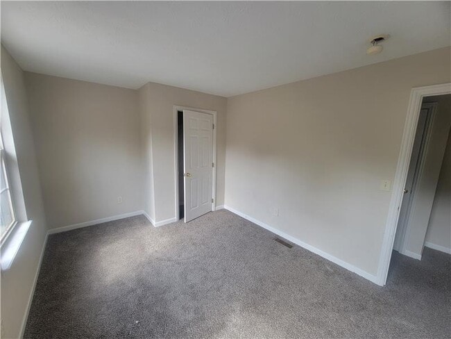Building Photo - 6444 Hilltop Trail Dr